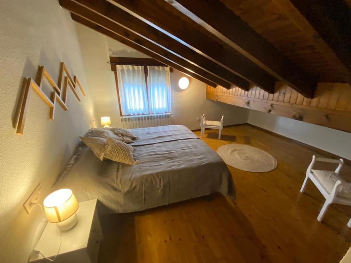 Atico En Llivia Appartement Buitenkant foto