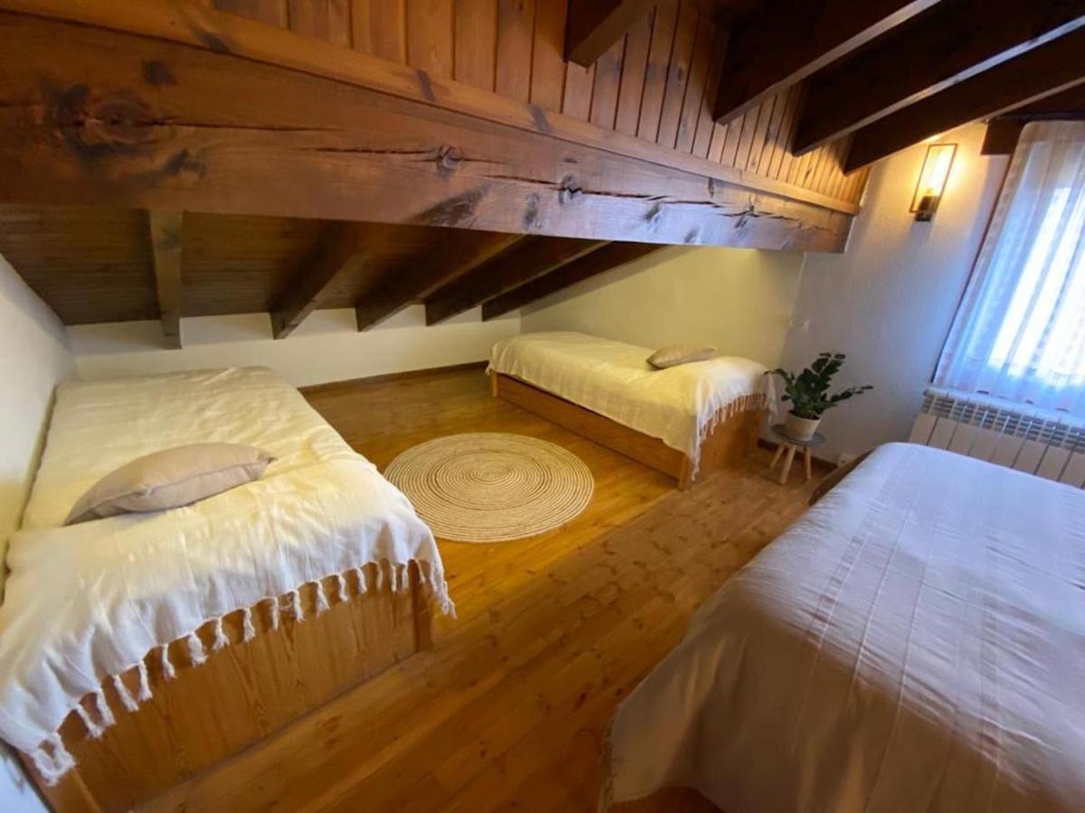 Atico En Llivia Appartement Buitenkant foto